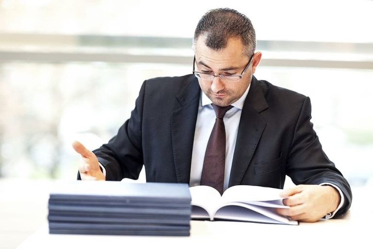 How to Write a Master’s Thesis: Expert Guidelines for Successful Writing