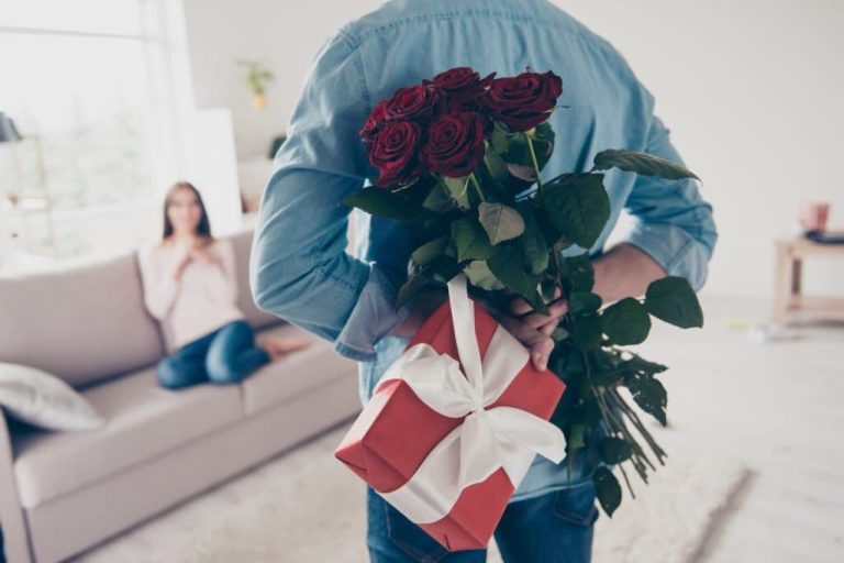 5 Best Birthday Gifts Ideas for Wife She’ll Love