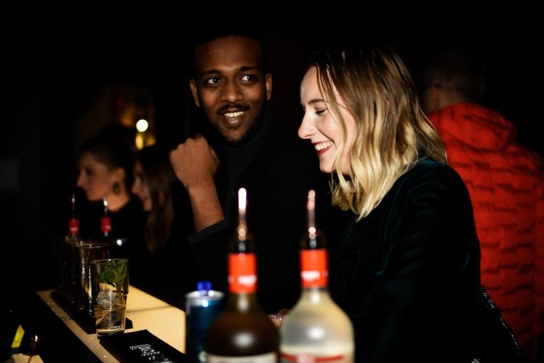 How To Start A Conversation And Keep It Going: Learn How To Talk To Women